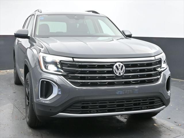 new 2025 Volkswagen Atlas car, priced at $46,016