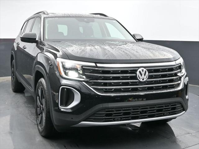 new 2024 Volkswagen Atlas car, priced at $46,346