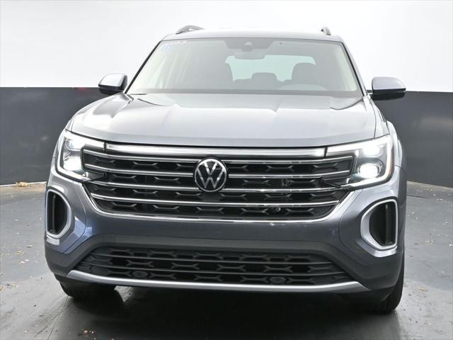 new 2025 Volkswagen Atlas car, priced at $40,741