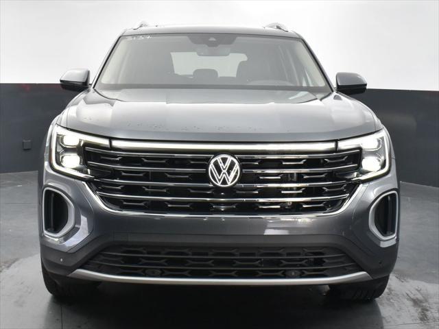 new 2024 Volkswagen Atlas car, priced at $51,121