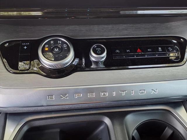 new 2025 Ford Expedition car, priced at $77,915