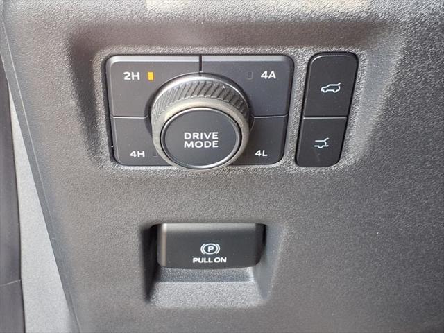 new 2025 Ford Expedition car, priced at $77,915