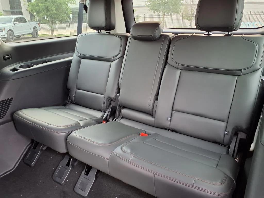 new 2025 Ford Expedition Max car, priced at $66,205