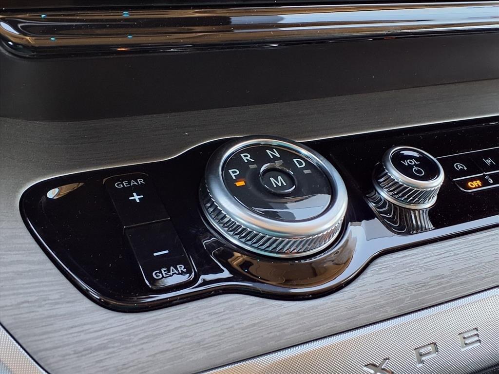 new 2025 Ford Expedition car, priced at $79,135