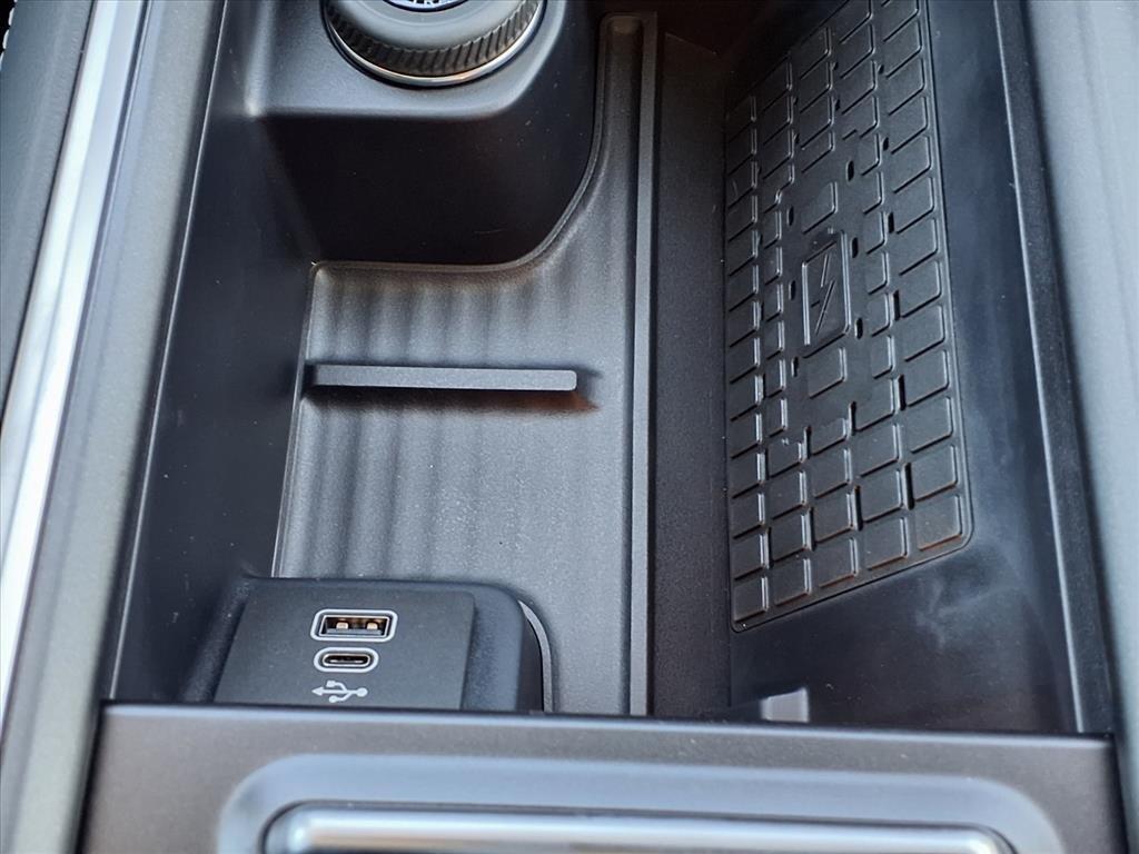 new 2025 Ford Expedition car, priced at $79,135