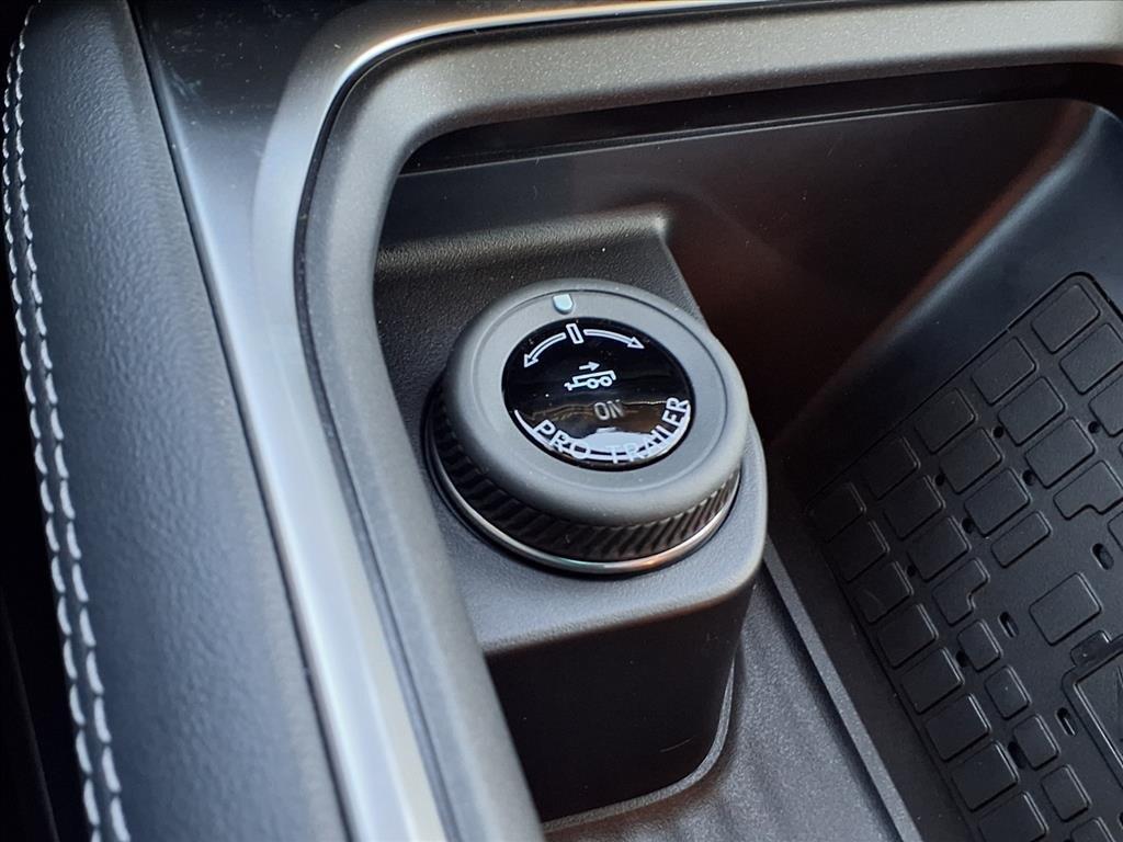 new 2025 Ford Expedition car, priced at $79,135