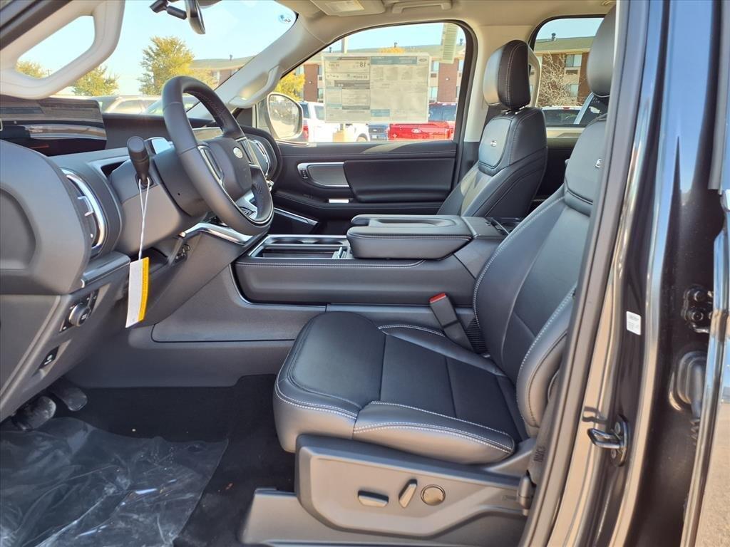 new 2025 Ford Expedition car, priced at $79,135