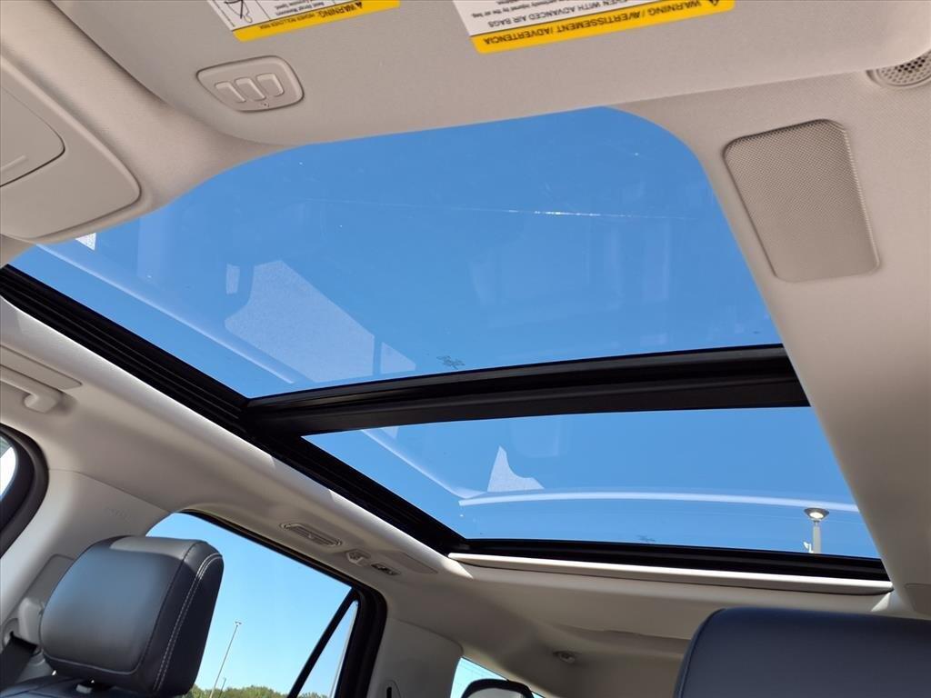 new 2025 Ford Expedition car, priced at $79,135