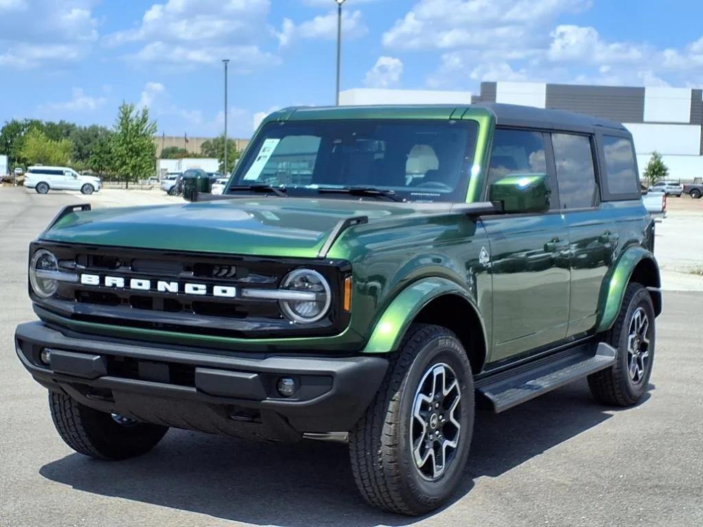 new 2025 Ford Bronco car, priced at $51,620