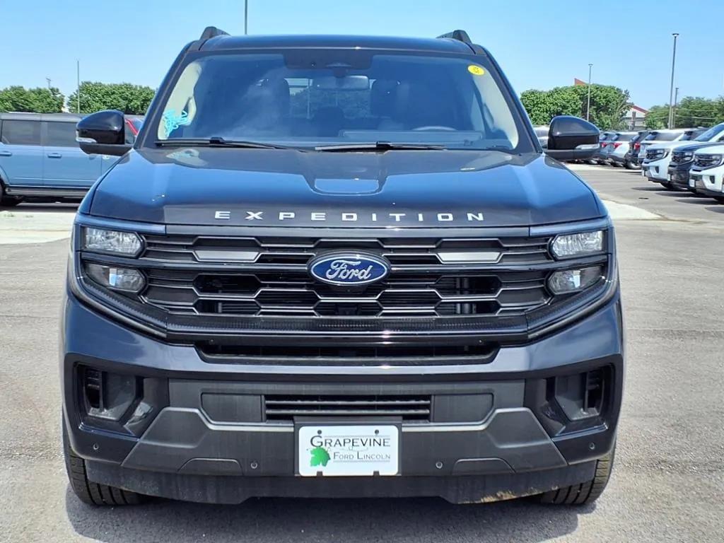 new 2025 Ford Expedition car, priced at $63,710