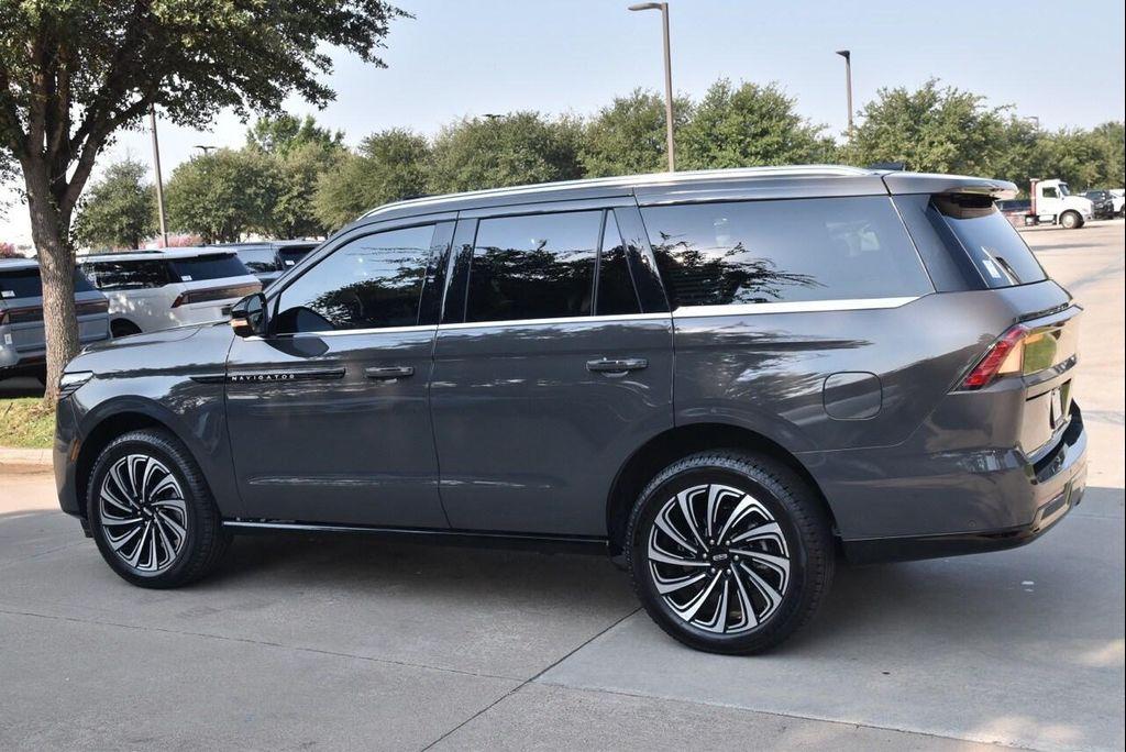 used 2025 Lincoln Navigator car, priced at $114,991