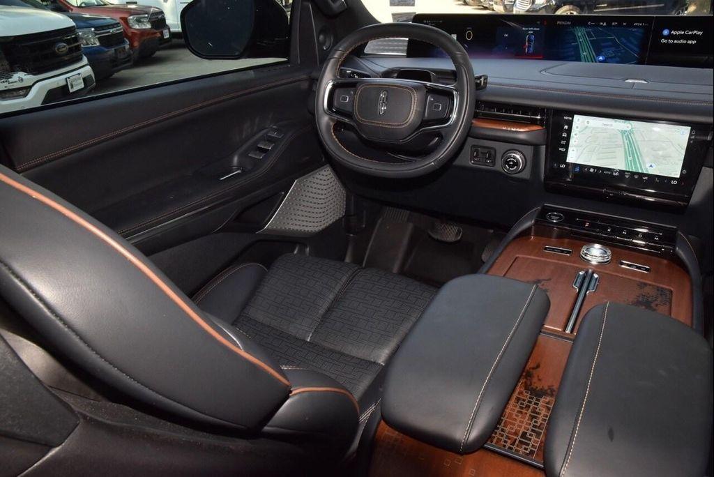 used 2025 Lincoln Navigator car, priced at $114,991