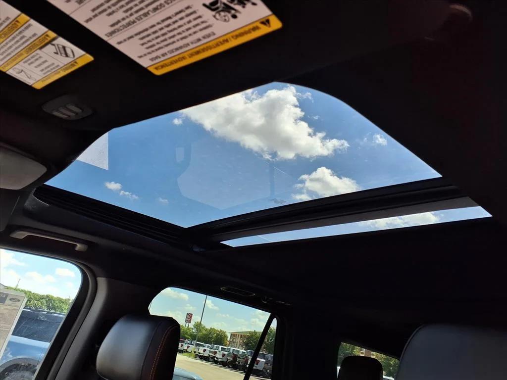 new 2025 Ford Expedition car, priced at $79,838