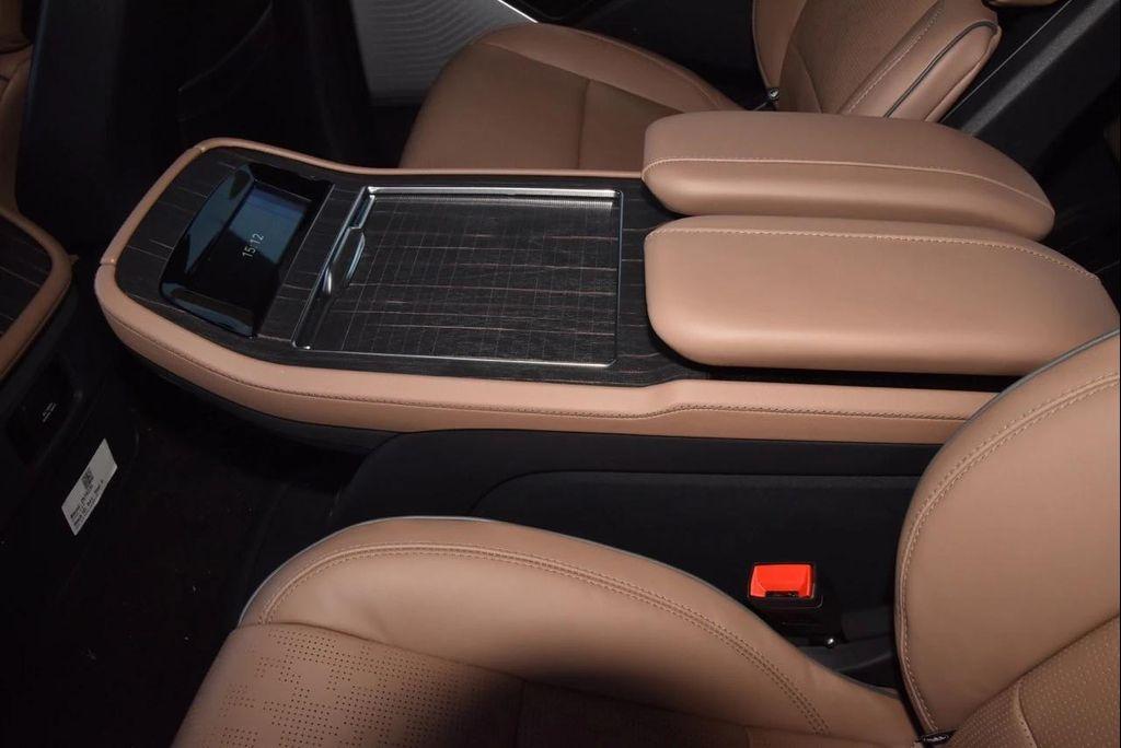 new 2025 Lincoln Navigator car, priced at $122,590