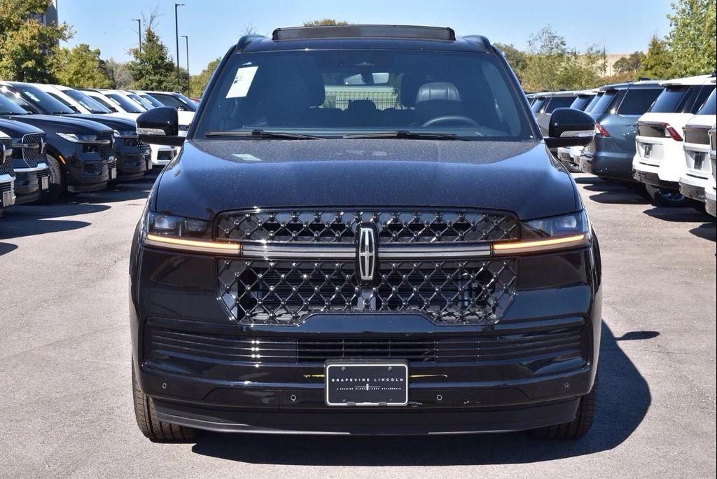 new 2025 Lincoln Navigator car, priced at $101,846