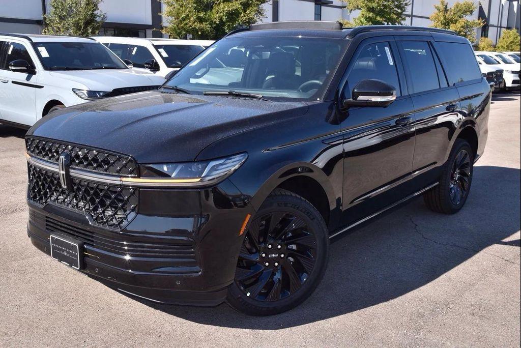 new 2025 Lincoln Navigator car, priced at $101,846