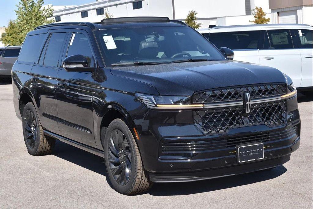 new 2025 Lincoln Navigator car, priced at $101,846