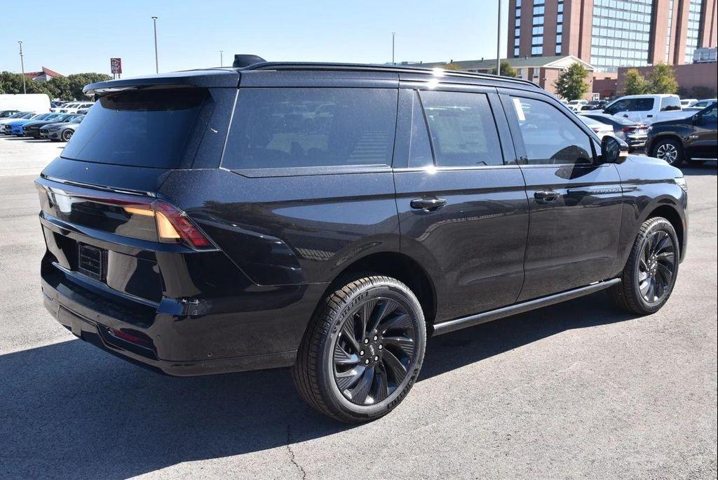new 2025 Lincoln Navigator car, priced at $101,846
