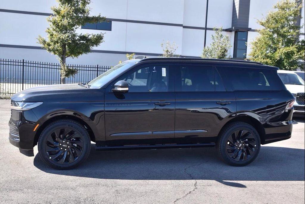 new 2025 Lincoln Navigator car, priced at $101,846