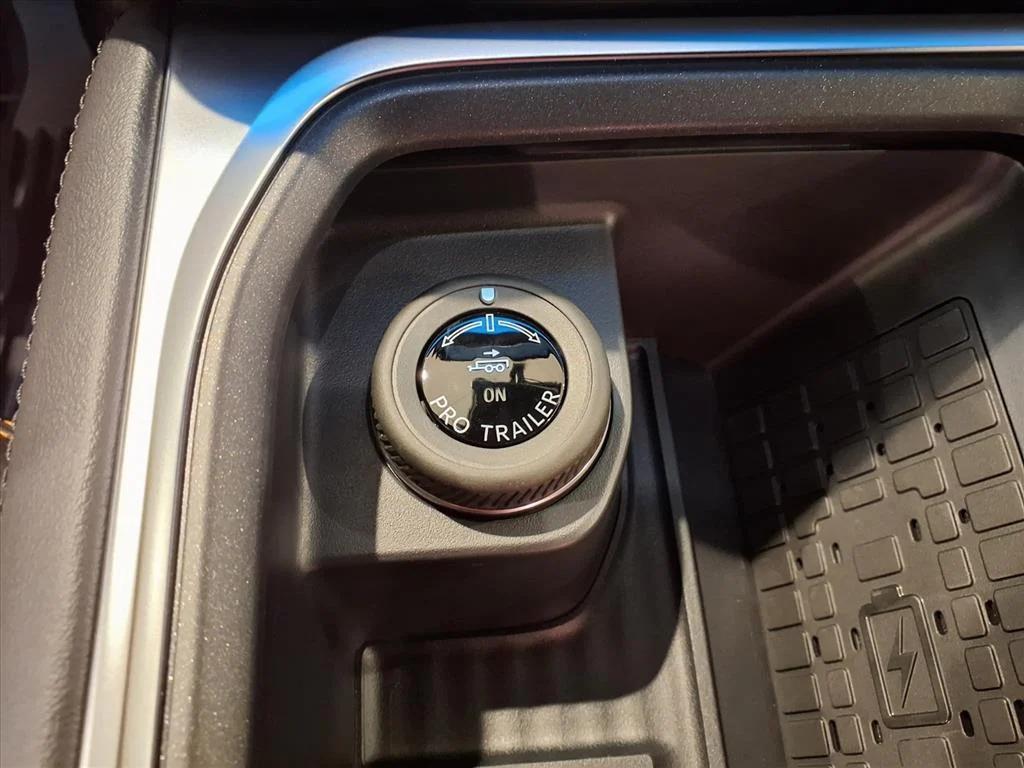 new 2025 Ford Expedition car, priced at $85,035