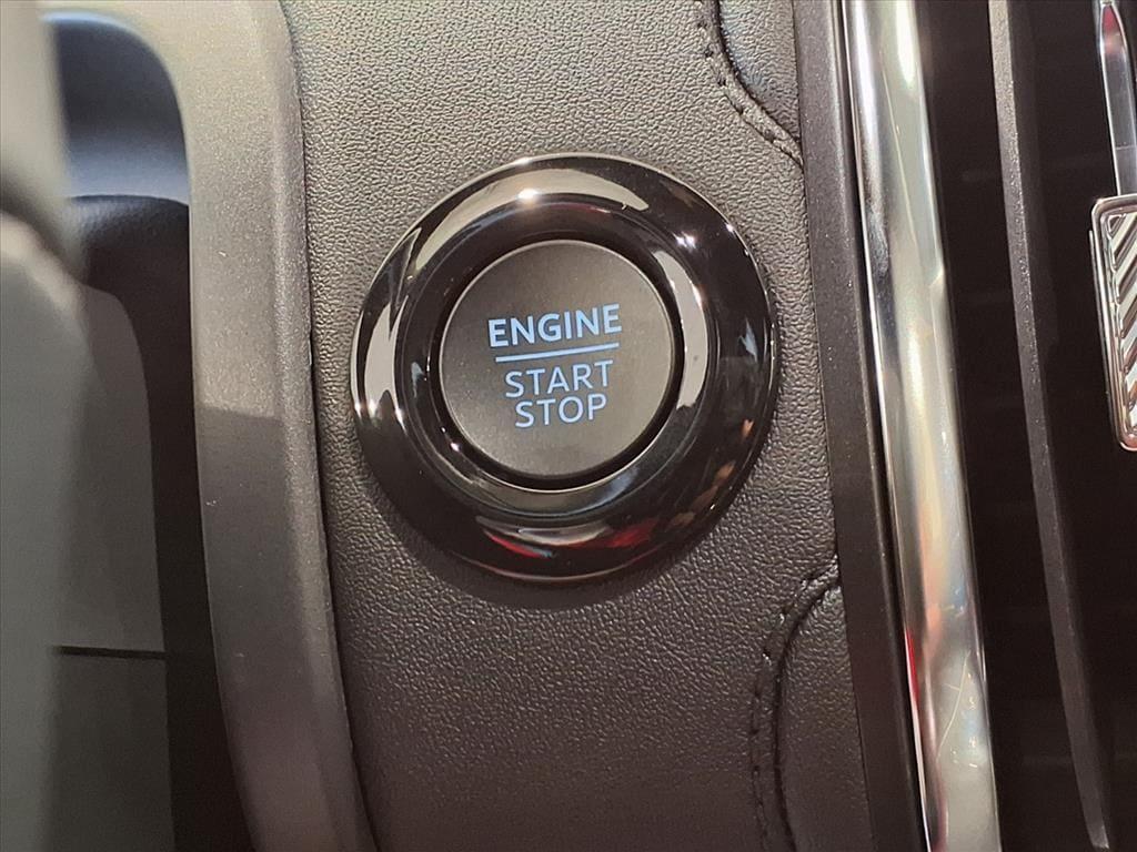 new 2025 Ford Expedition car, priced at $85,035