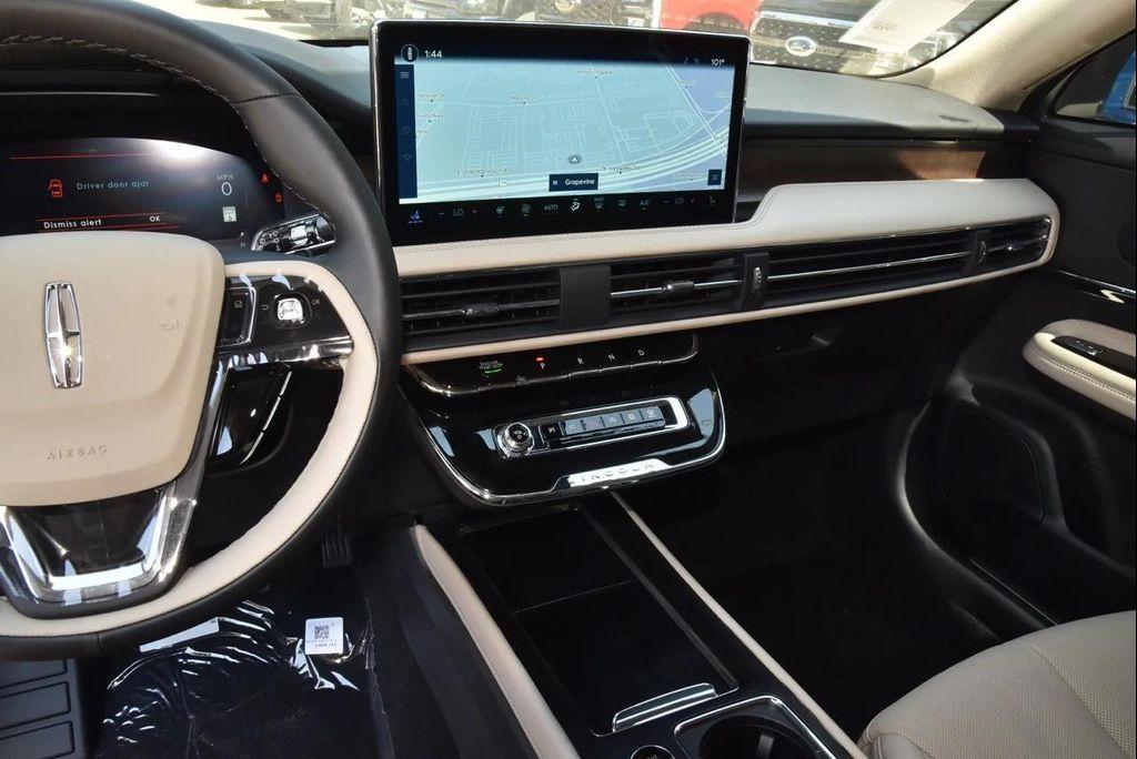 new 2025 Lincoln Corsair car, priced at $51,010