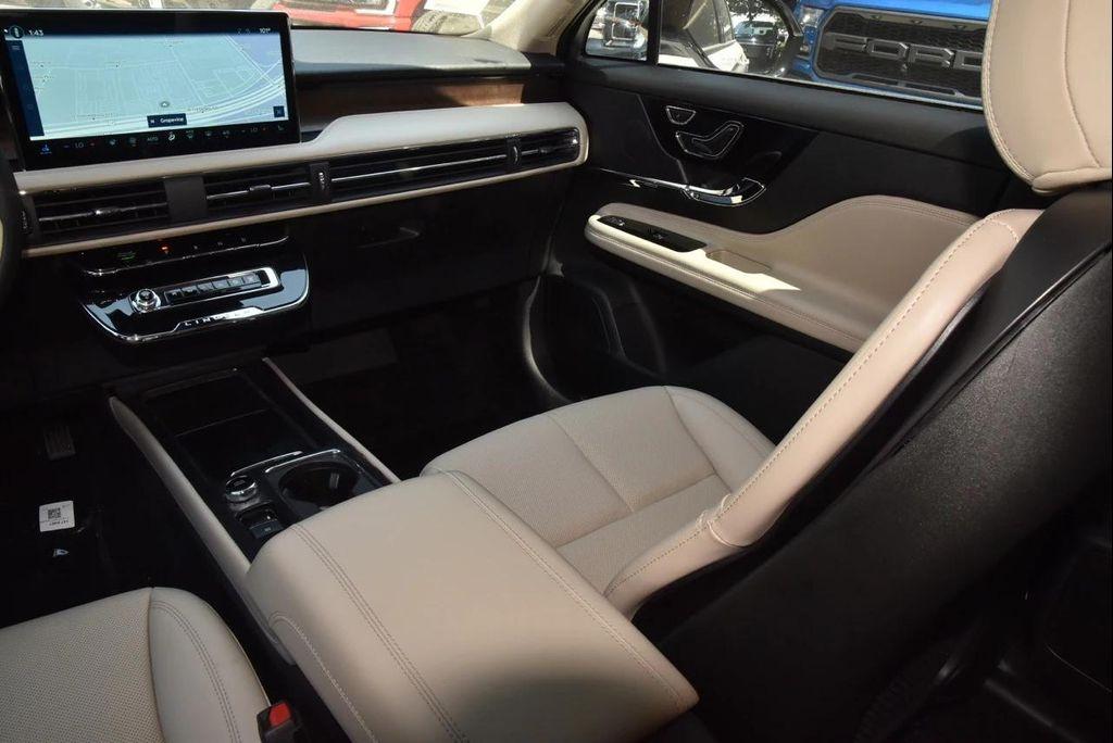 new 2025 Lincoln Corsair car, priced at $51,010