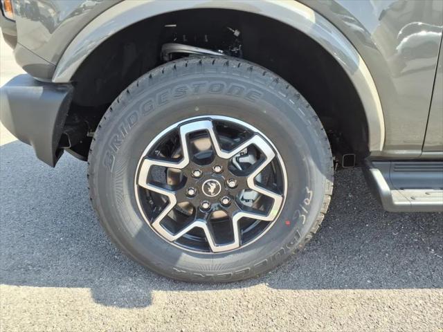 new 2025 Ford Bronco car, priced at $53,373