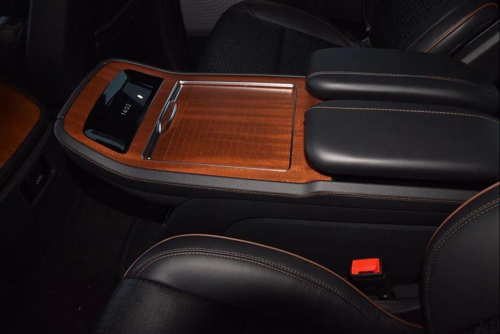 new 2025 Lincoln Navigator car, priced at $122,835
