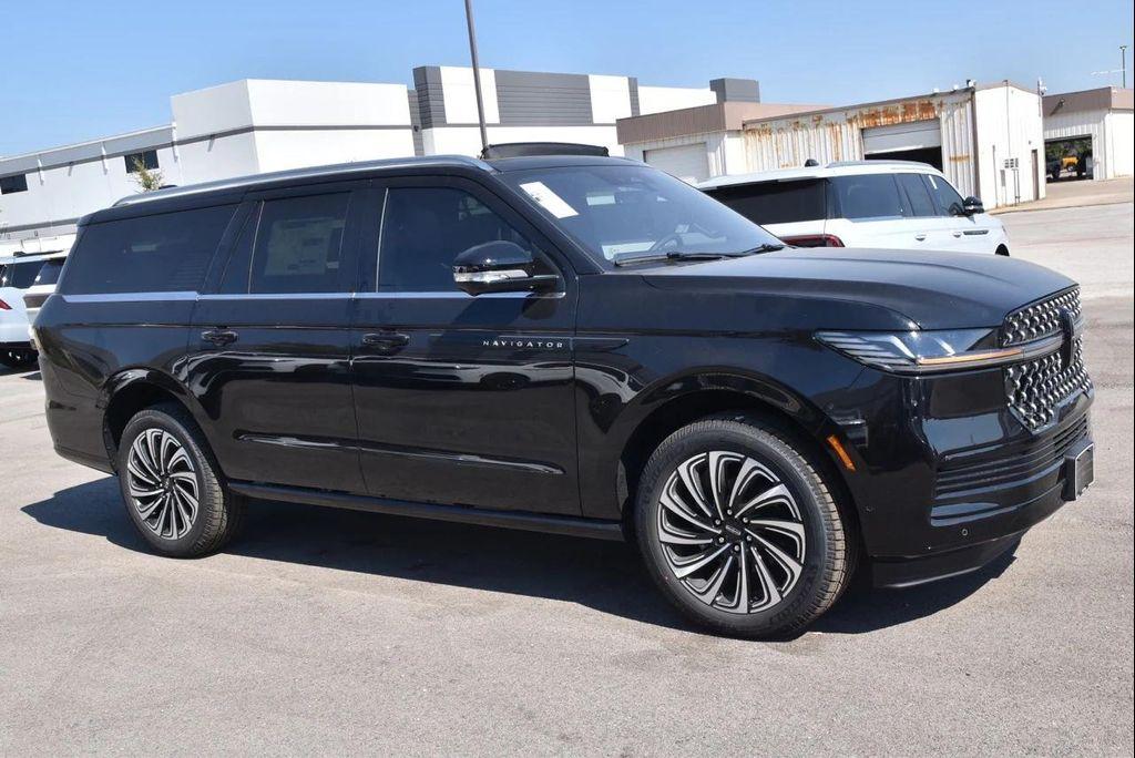 new 2025 Lincoln Navigator car, priced at $122,835