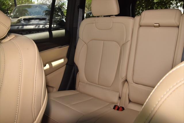 used 2024 Jeep Grand Cherokee car, priced at $39,467