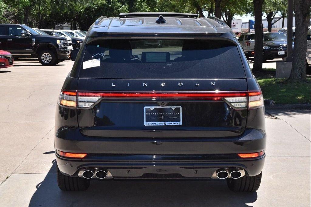 new 2025 Lincoln Aviator car, priced at $76,627