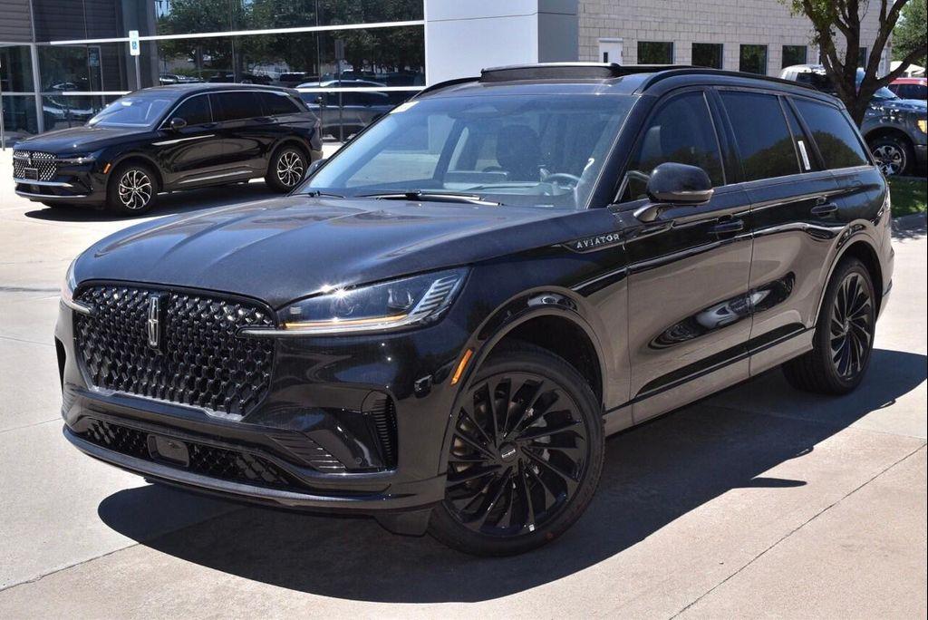 new 2025 Lincoln Aviator car, priced at $76,627
