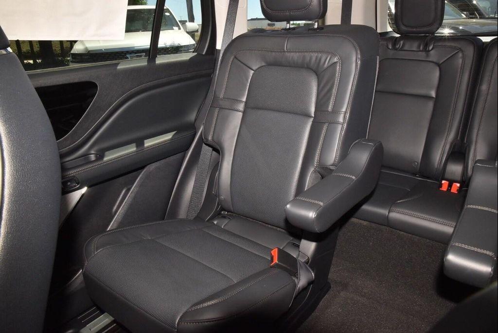 new 2025 Lincoln Aviator car, priced at $76,627