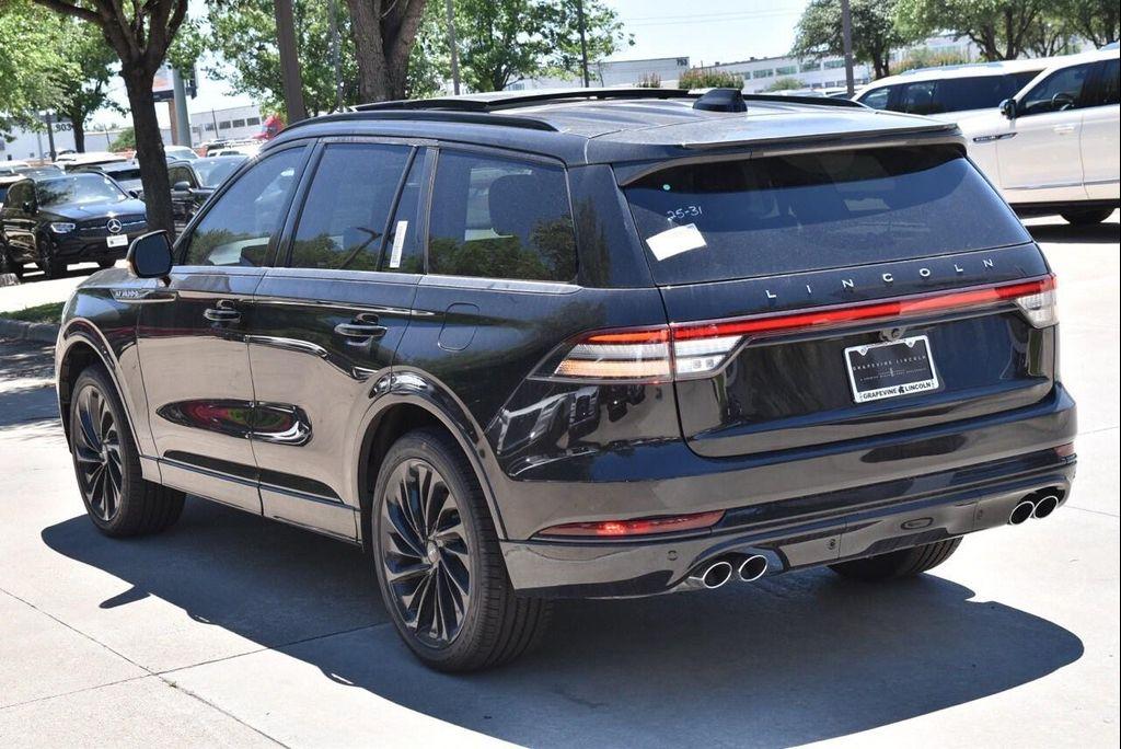 new 2025 Lincoln Aviator car, priced at $76,627