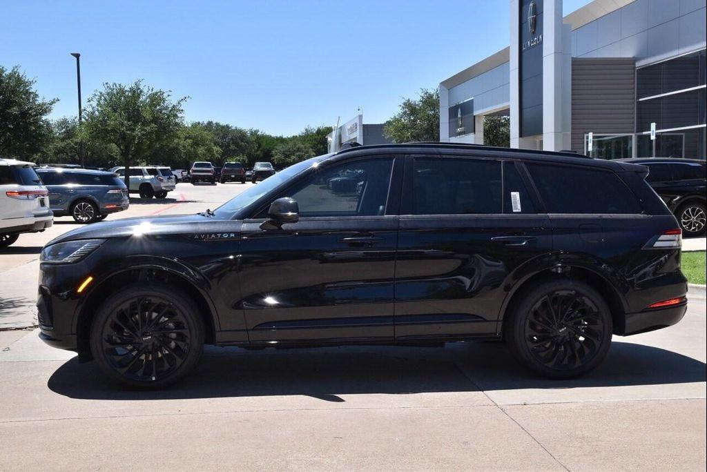 new 2025 Lincoln Aviator car, priced at $76,627
