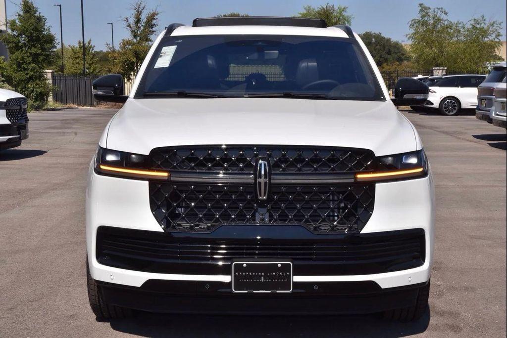 new 2025 Lincoln Navigator car, priced at $106,008