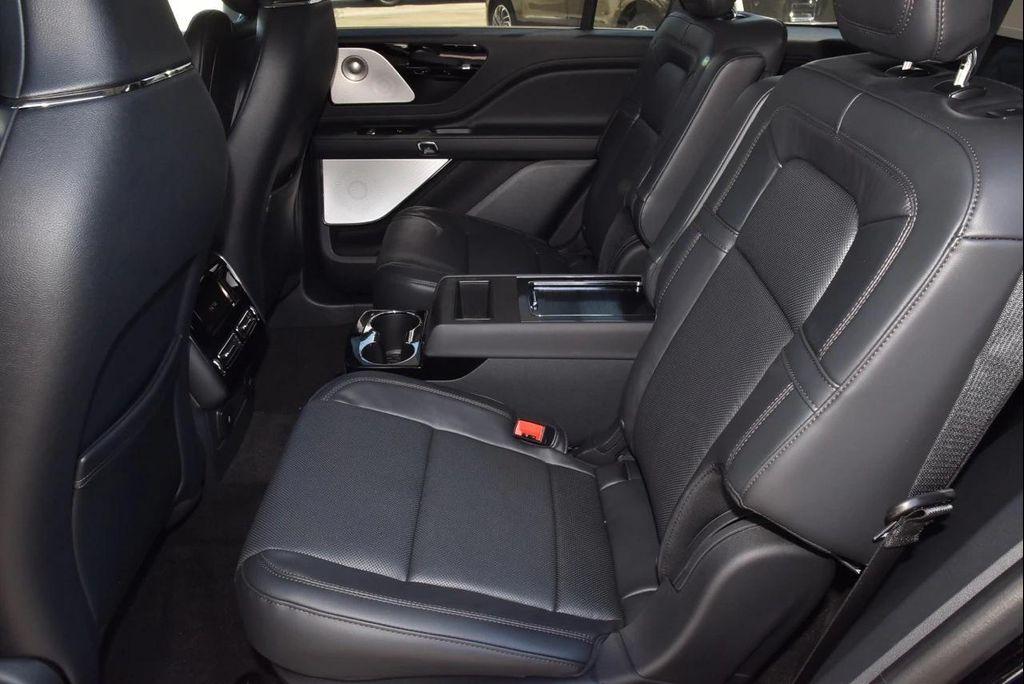 new 2025 Lincoln Aviator car, priced at $81,390