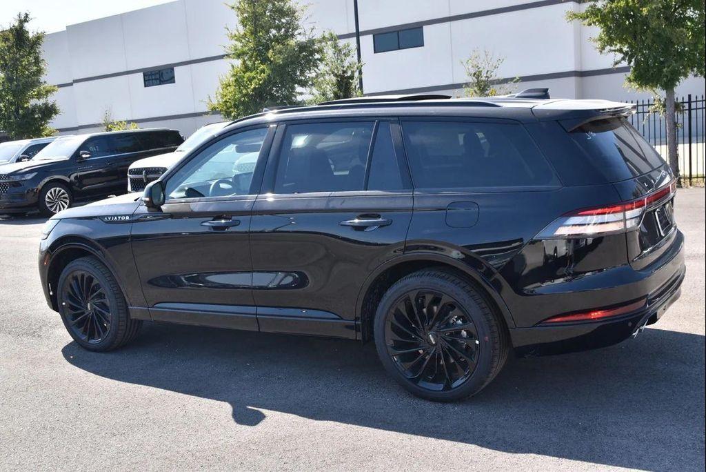 new 2025 Lincoln Aviator car, priced at $81,390