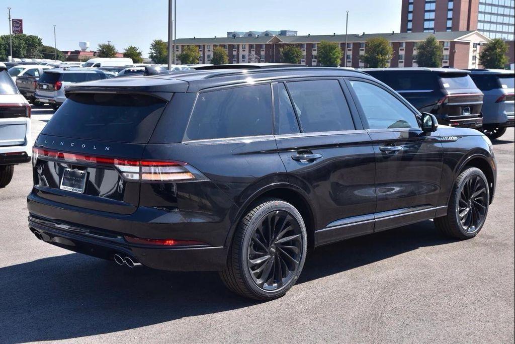 new 2025 Lincoln Aviator car, priced at $81,390