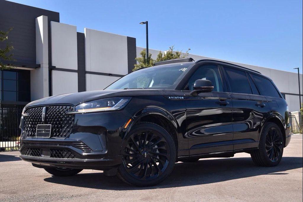 new 2025 Lincoln Aviator car, priced at $81,390