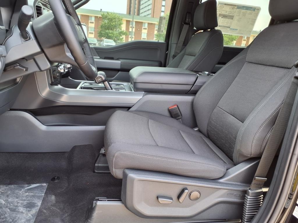 new 2025 Ford F-150 car, priced at $48,273