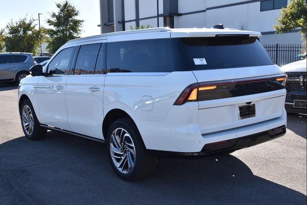 new 2025 Lincoln Navigator car, priced at $102,797