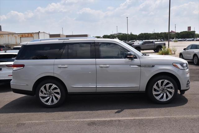 new 2024 Lincoln Navigator car, priced at $98,371