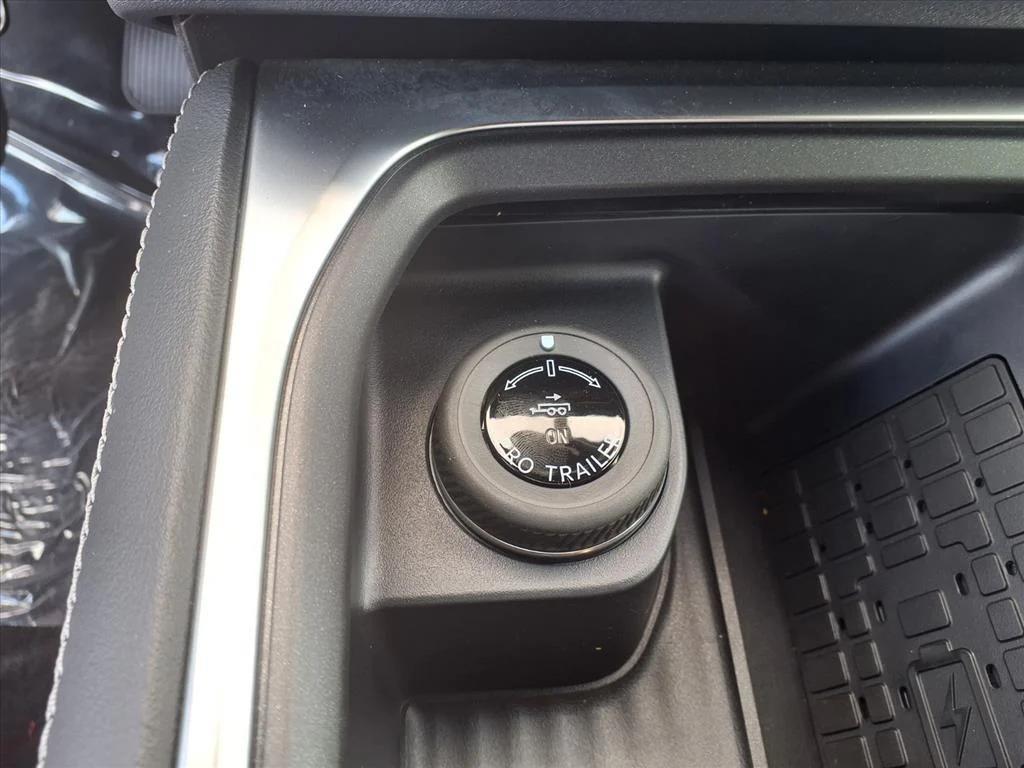 new 2025 Ford Expedition car, priced at $78,142