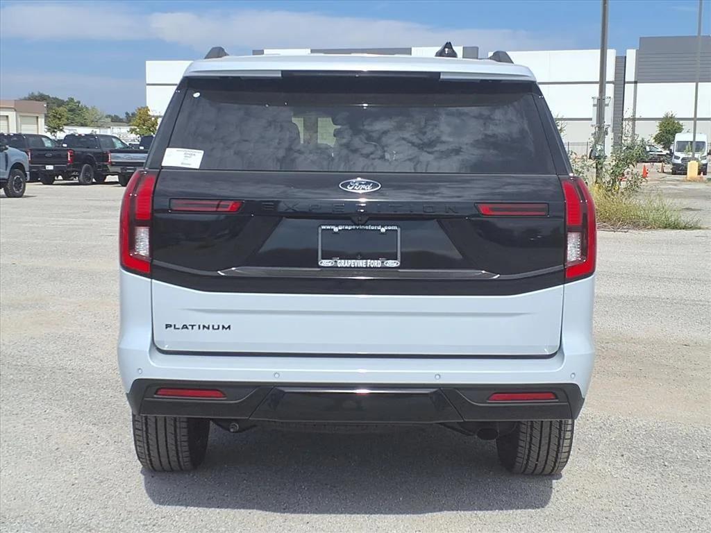 new 2025 Ford Expedition car, priced at $78,142
