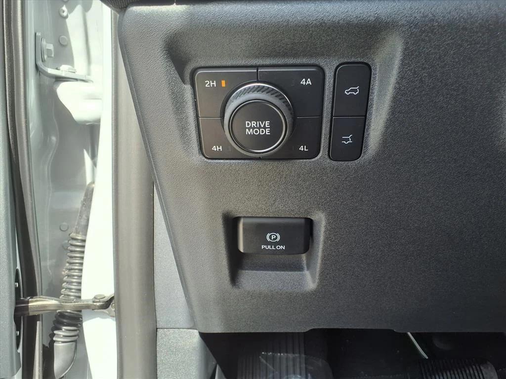 new 2025 Ford Expedition car, priced at $78,142