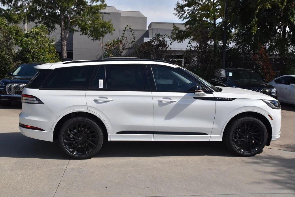 new 2025 Lincoln Aviator car, priced at $74,347