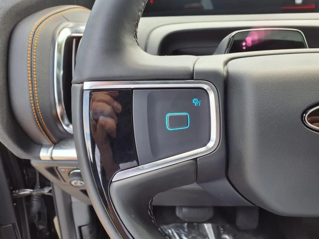 new 2025 Ford Expedition car, priced at $78,025