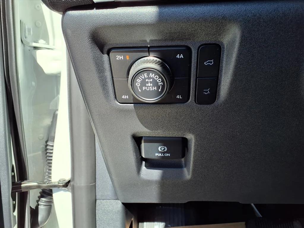 new 2025 Ford Expedition car, priced at $84,940